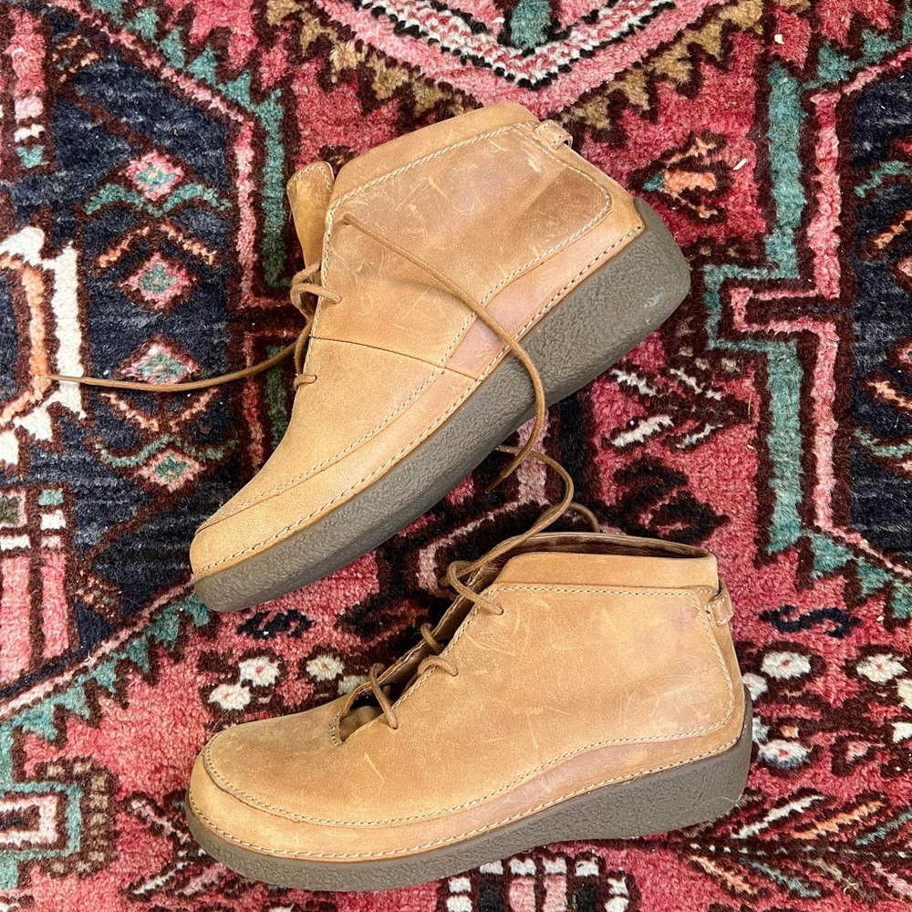 Duluth Trading Co Tan Leather Sandals
